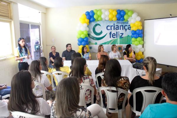 Seminário Desenvolvimento Infantil e Vínculos Familiares CRS