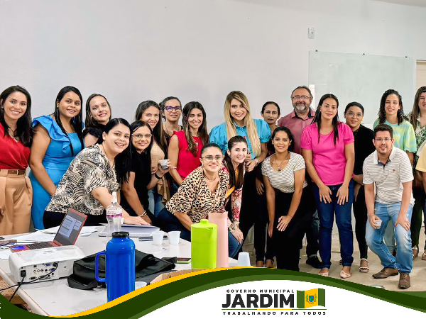 SECRETARIA MUNICIPAL DE SAÚDE REALIZOU REUNIÃO COM MÉDICOS E ENFERMEIROS DAS ESTRATÉGIAS DE SAÚDE A FAMÍLIA